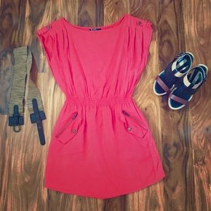 Super cute dress with belt! 😍😍😍